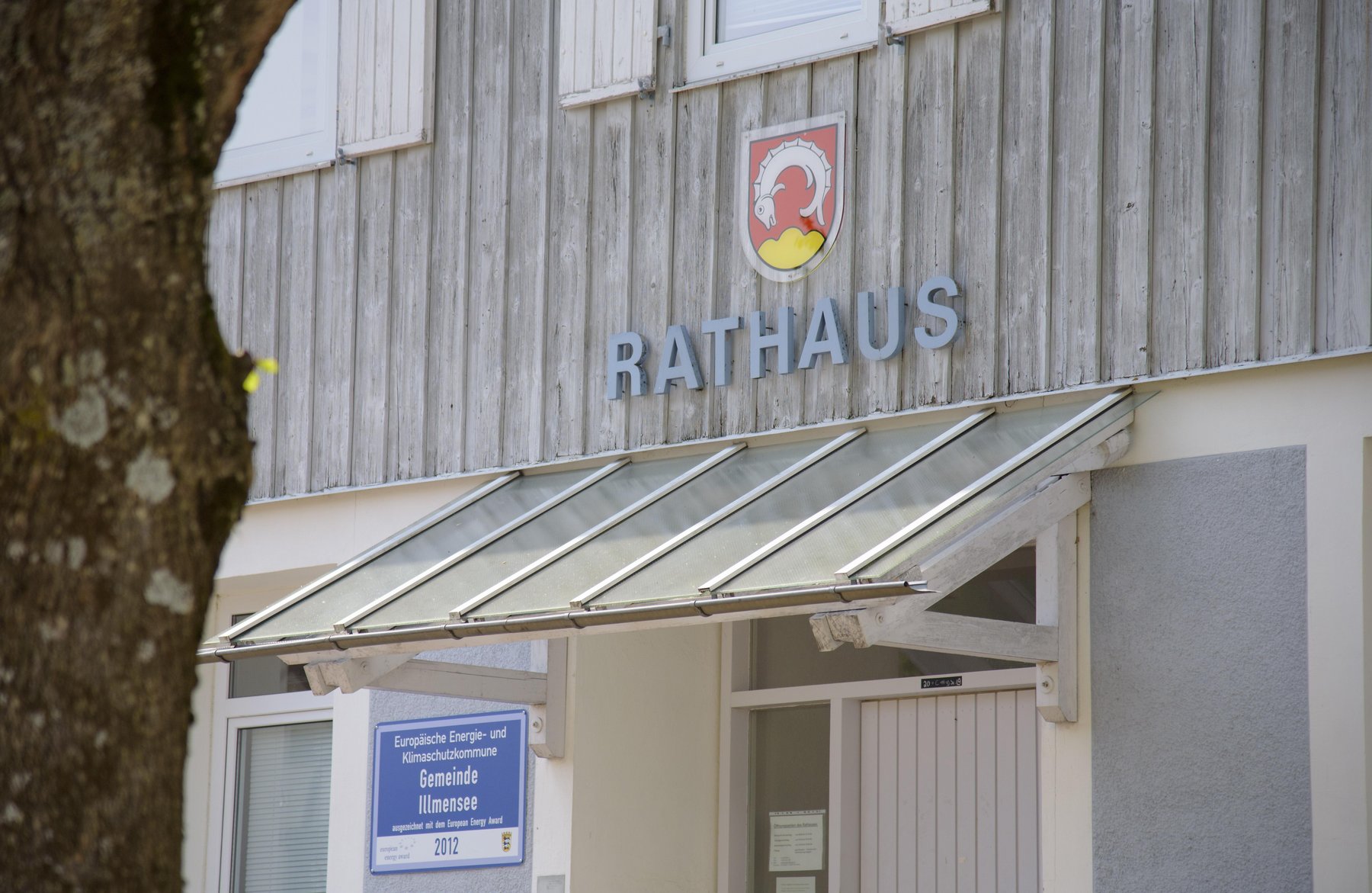 Außenansicht Rathaus Illmensee